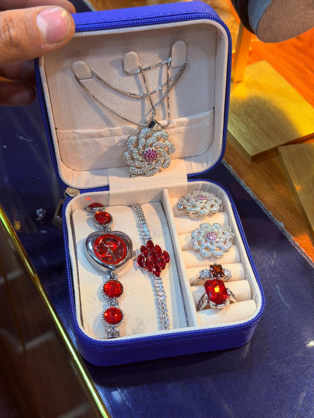 Luxury Ladies Watch Gift Box – 7-in-1 Jewelry Set | Ramadan & Eid Special 🌙✨