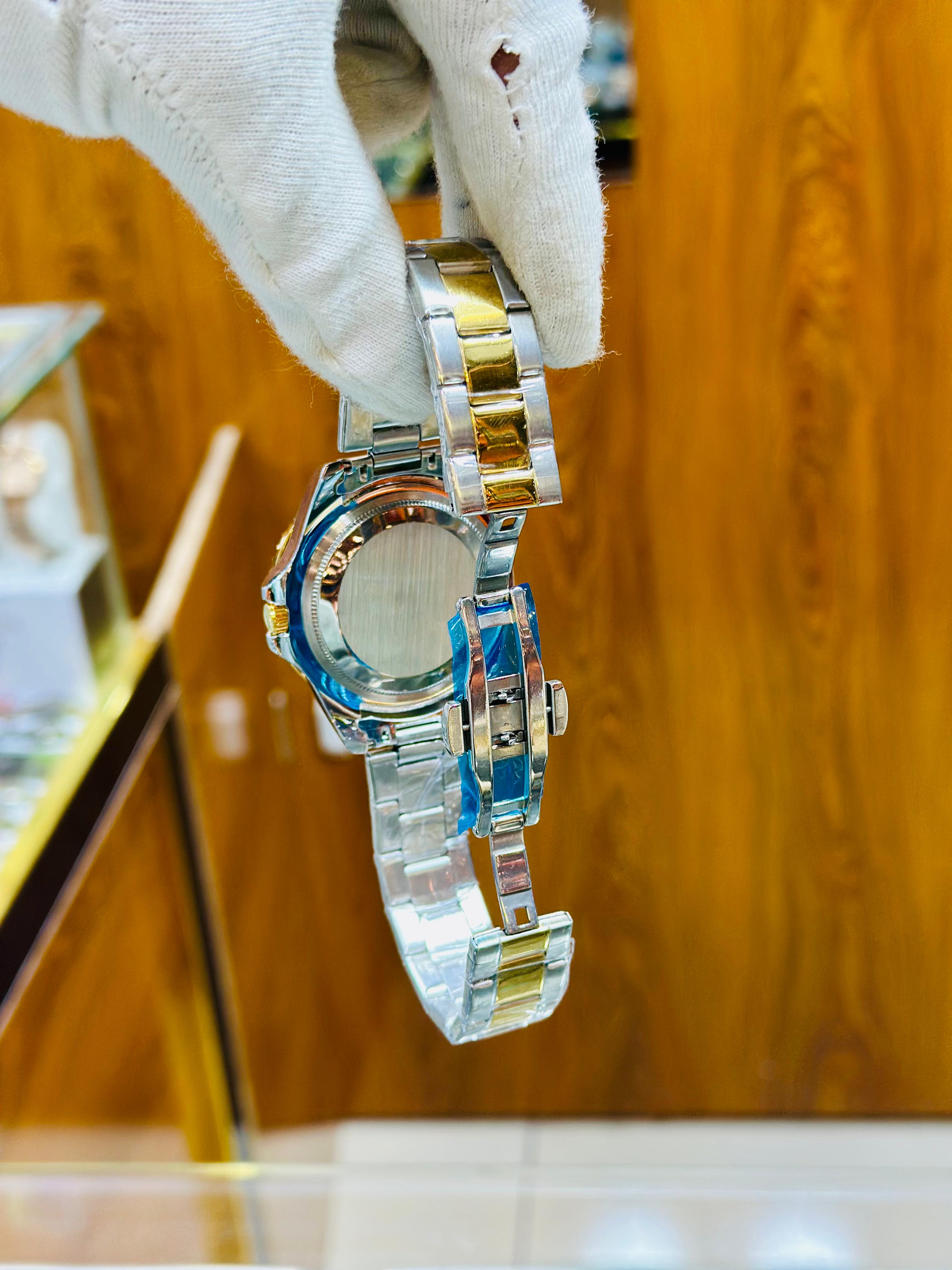 Rolex Submariner Top Model – Stainless Steel | Date Working | Master Lock