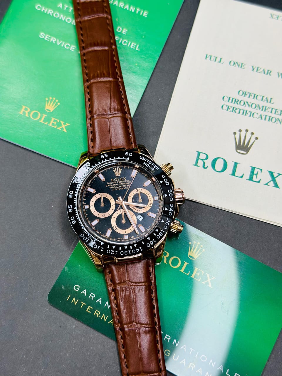 Rolex Daytona Luxury Watch – Date Working | Leather Strap | Master Lock